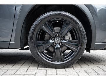 Lexus UX - 5