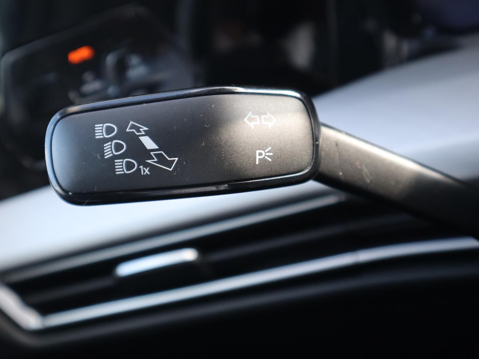 Volkswagen Golf VIII 1.5 Life VC ACC AHK LED Navi PDC USB, миниатюра 25