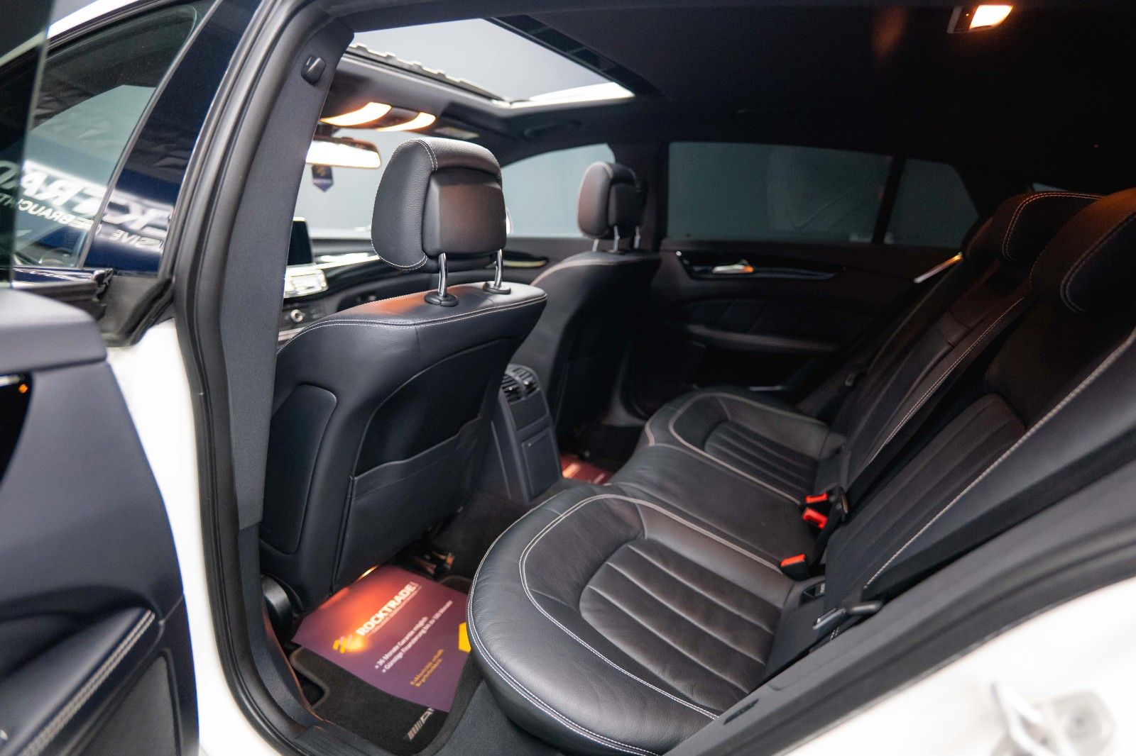 Fahrzeugabbildung Mercedes-Benz CLS 400 Shooting Brake AMG Night-Paket Designo