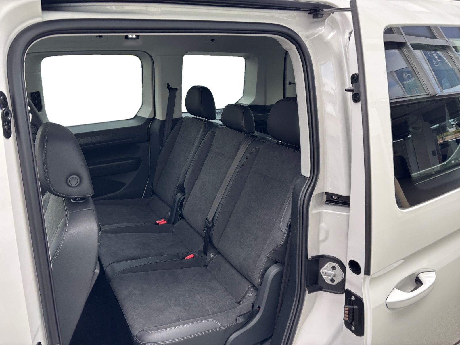 Volkswagen Caddy - Bild 11