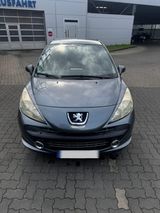 Peugeot Gebrauchtwagen Peugeot 207 Diesel - Peugeot 207 aus 2009 mit Diesel-Antrieb
