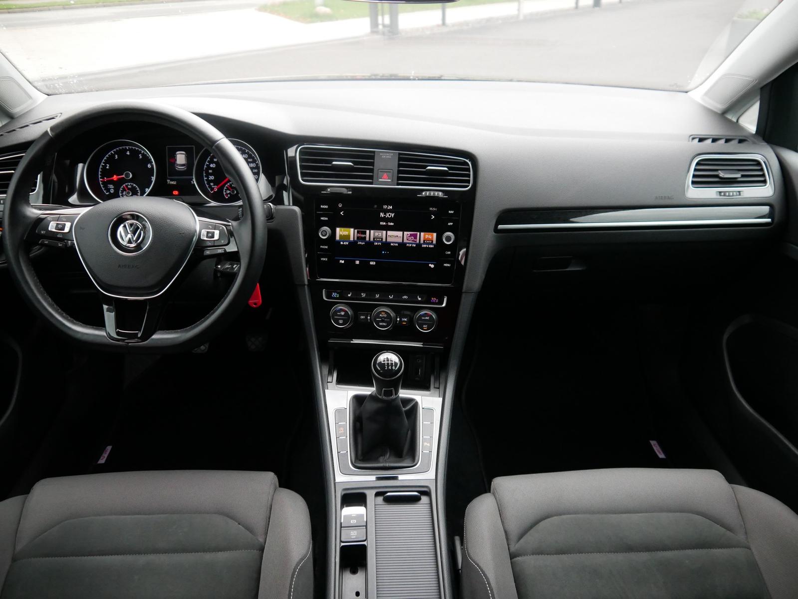 Volkswagen Golf VII 1.5 TSI Highline Navi ACC Kamera PDC
