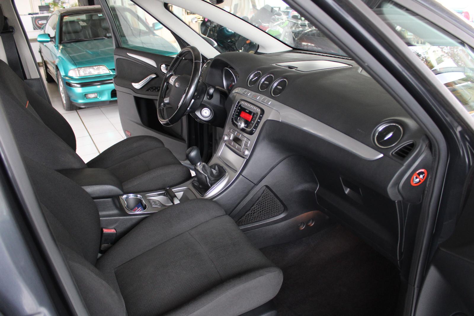 Ford S-MAX 2008 — photo 13