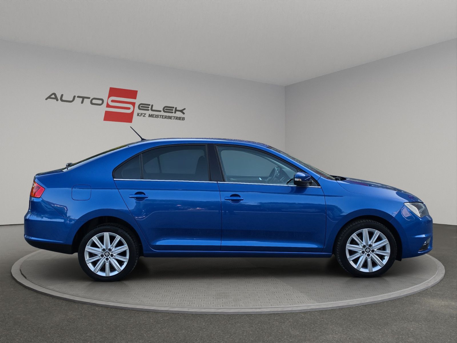 Fahrzeugabbildung SEAT Toledo Style TÜV SERVICE NEU