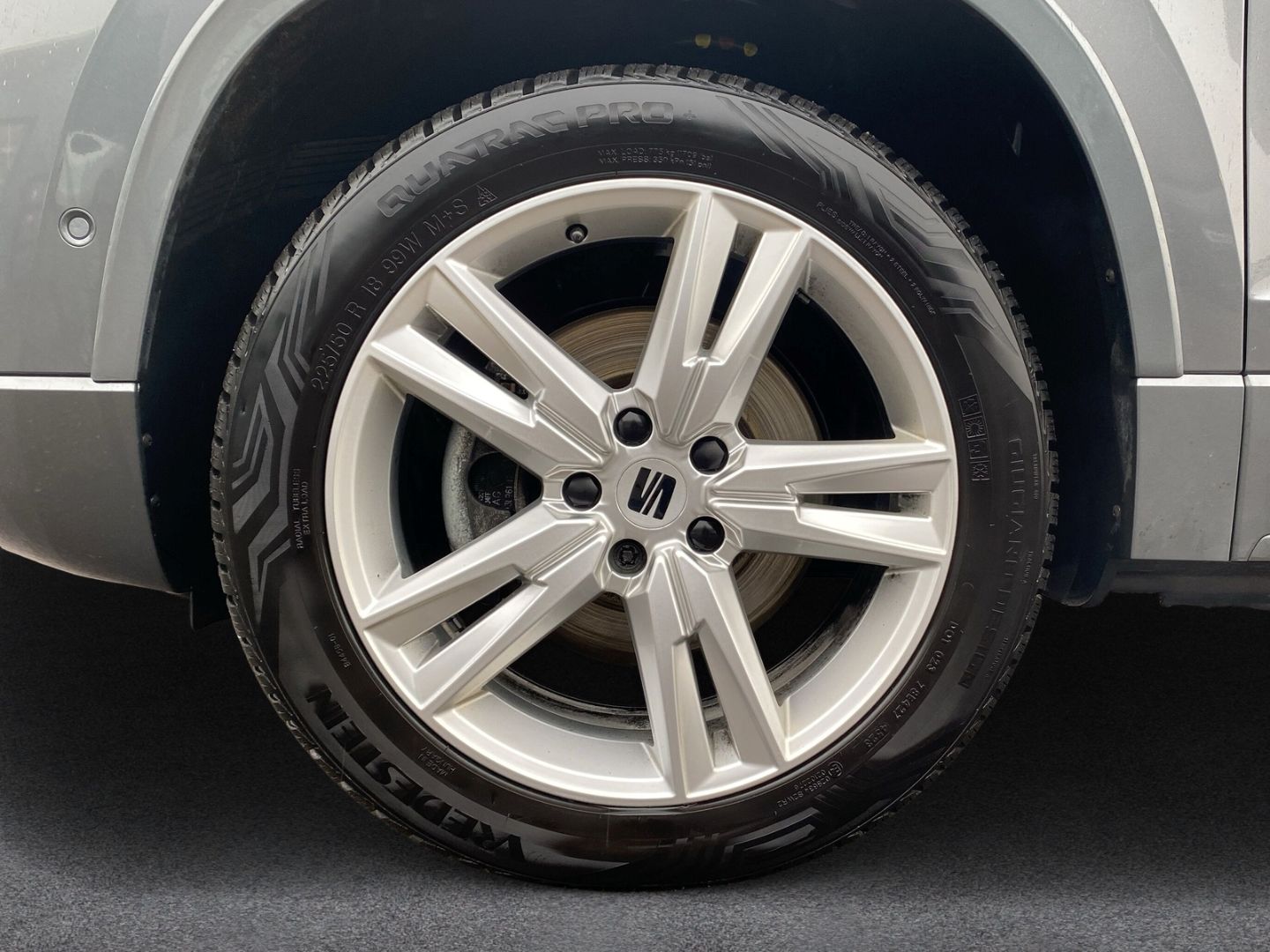 Fahrzeugabbildung SEAT Ateca FR 4Drive 2.0 TDI EU6d AD AHK-klappbar Nav