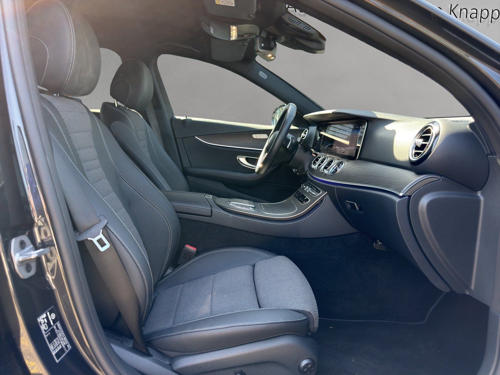 Fahrzeugabbildung Mercedes-Benz E 300 e T-Modell AVANTGARDE DISTRONIC PSD AHK