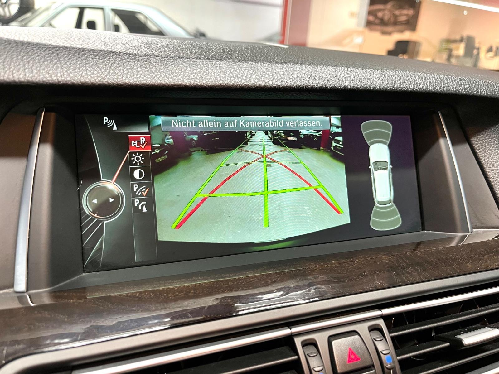 BMW 530d Touring xDrive M-Paket Panorama|Kamera|HUD
