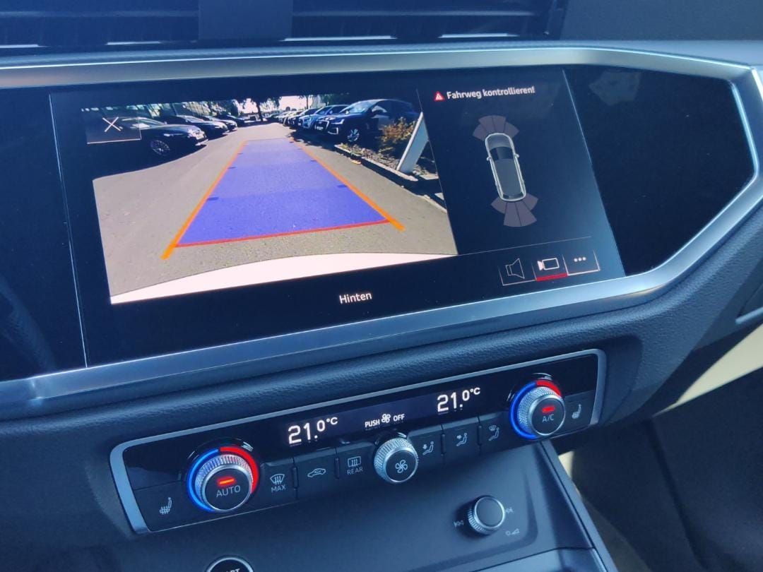 Fahrzeugabbildung Audi Q3 S line 35 TFSI. AHK,Kamera,LED,Leder,Navi,LM
