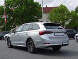 Skoda Octavia Combi 2.0 TDI Clever LED Navi AHK Kamera - Skoda Octavia: Allradantrieb