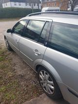 Ford Mondeo 2,0TDCi 96 kW DPF Ghia Ghia - Ford Mondeo aus 2003 mit Diesel-Antrieb