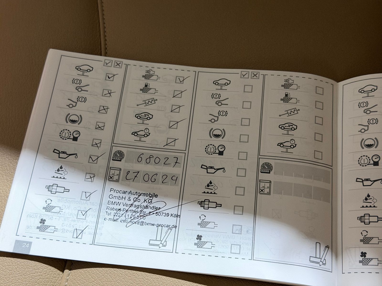 Fahrzeugabbildung BMW X1 20 i sDrive/NAVI/LEDER/XENON/KAMERA