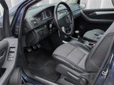 Mercedes-Benz B 170 Sport-Paket*SHZ PDCv+h Klima Teilleder 17* - blaue Mercedes-Benz B 170