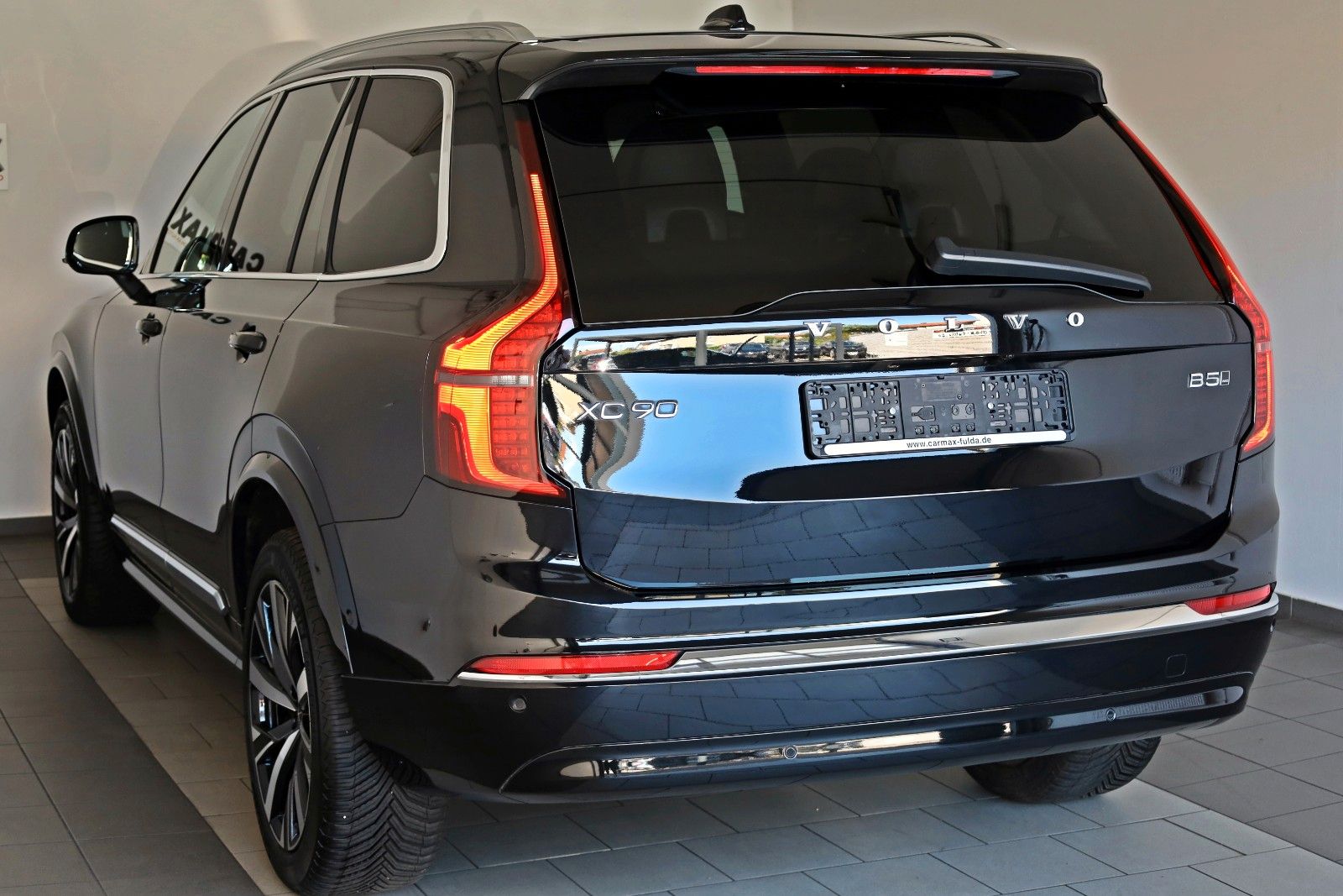 Fahrzeugabbildung Volvo XC90 Plus Bright AWD,7Sitze4xSH,360Kam.,HUD,,AHK