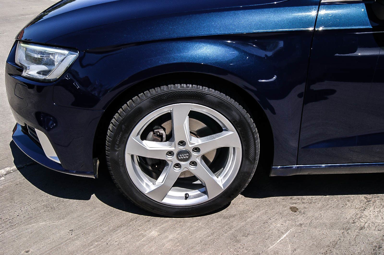 Fahrzeugabbildung Audi A3 30 TFSi SPORT S-tronic XENON NAVIGATION PDC