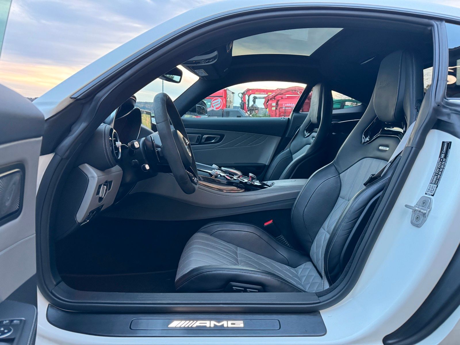 Fahrzeugabbildung Mercedes-Benz AMG GT C Edition50 Keramik+Pano+Burm+AGA