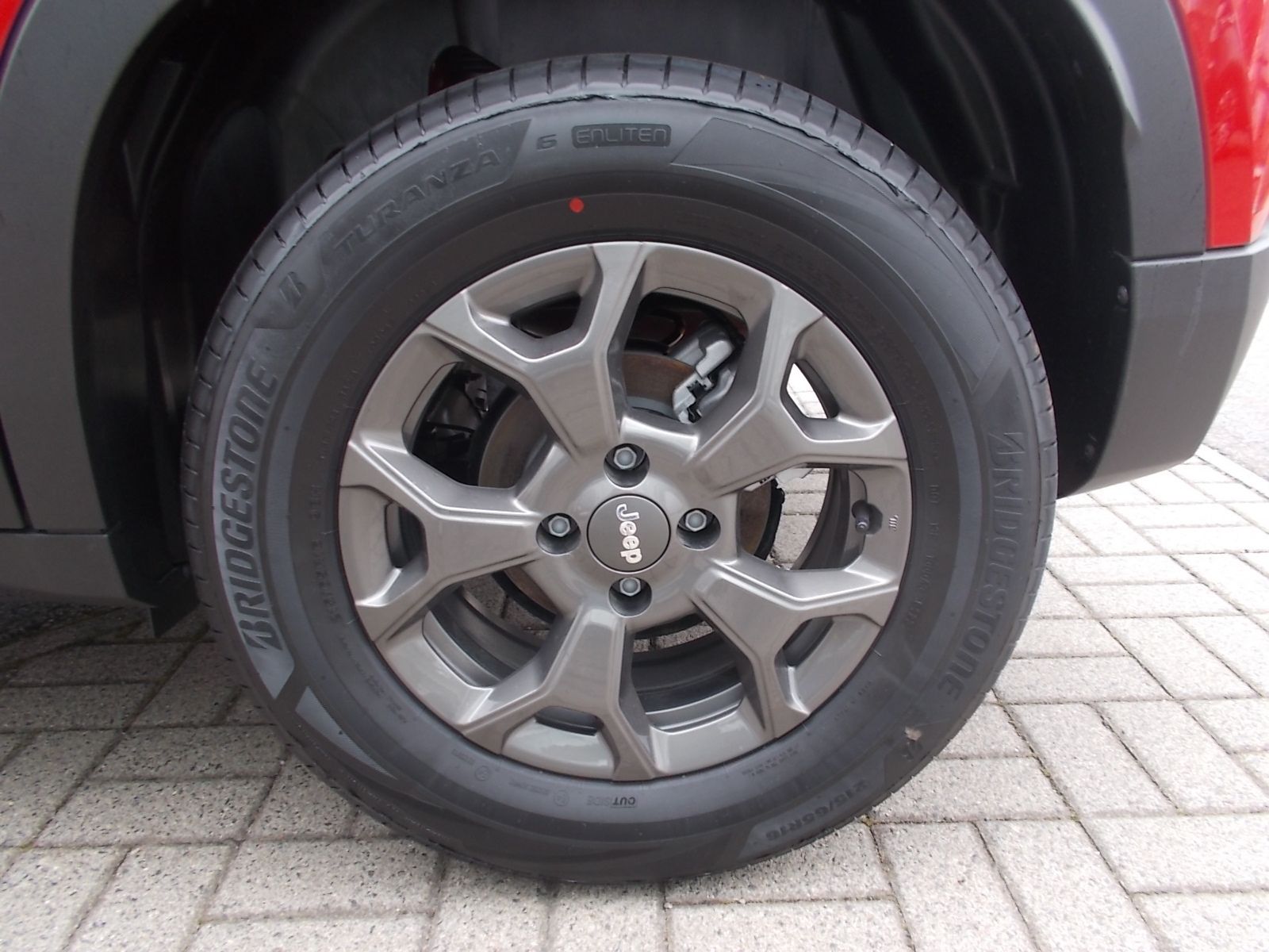 Fahrzeugabbildung Jeep Avenger Longitude 1.2 FWD + LED + NAVI