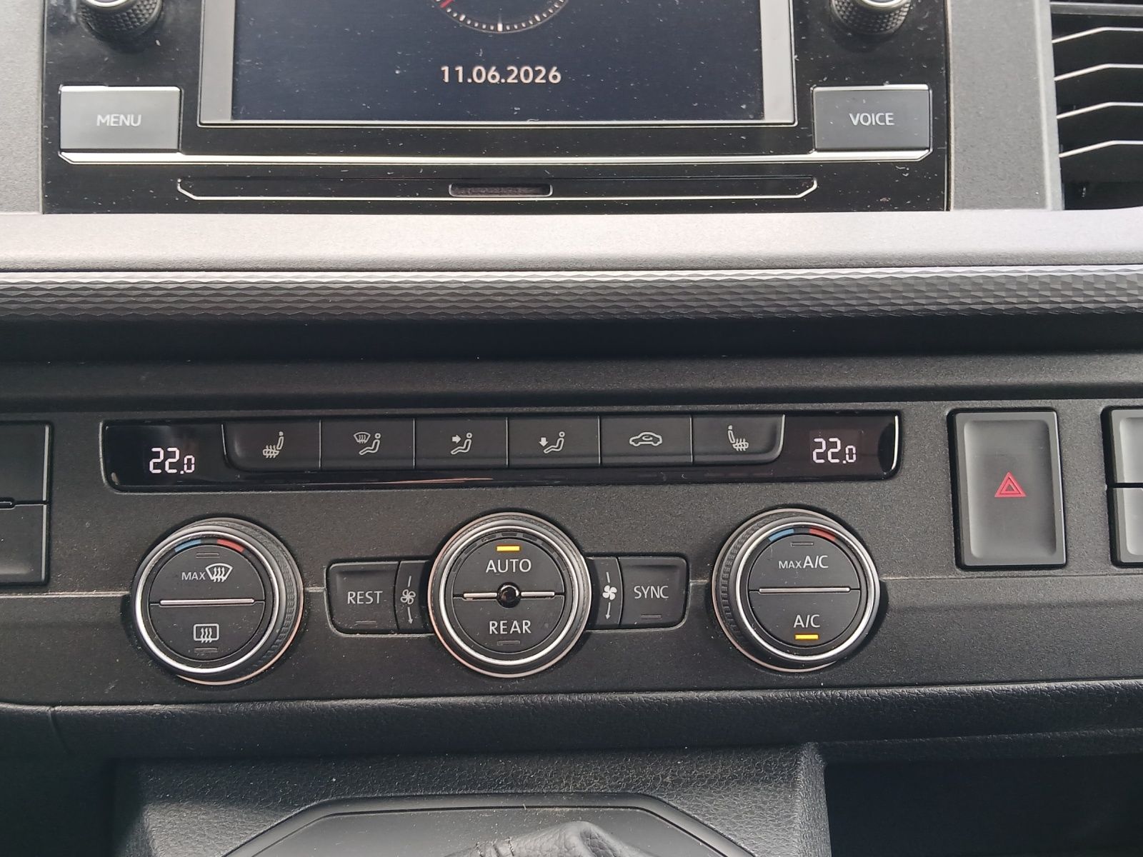 Fahrzeugabbildung Volkswagen T6 Multivan T6.1 TDI Family DSG CarPlay PDC SH