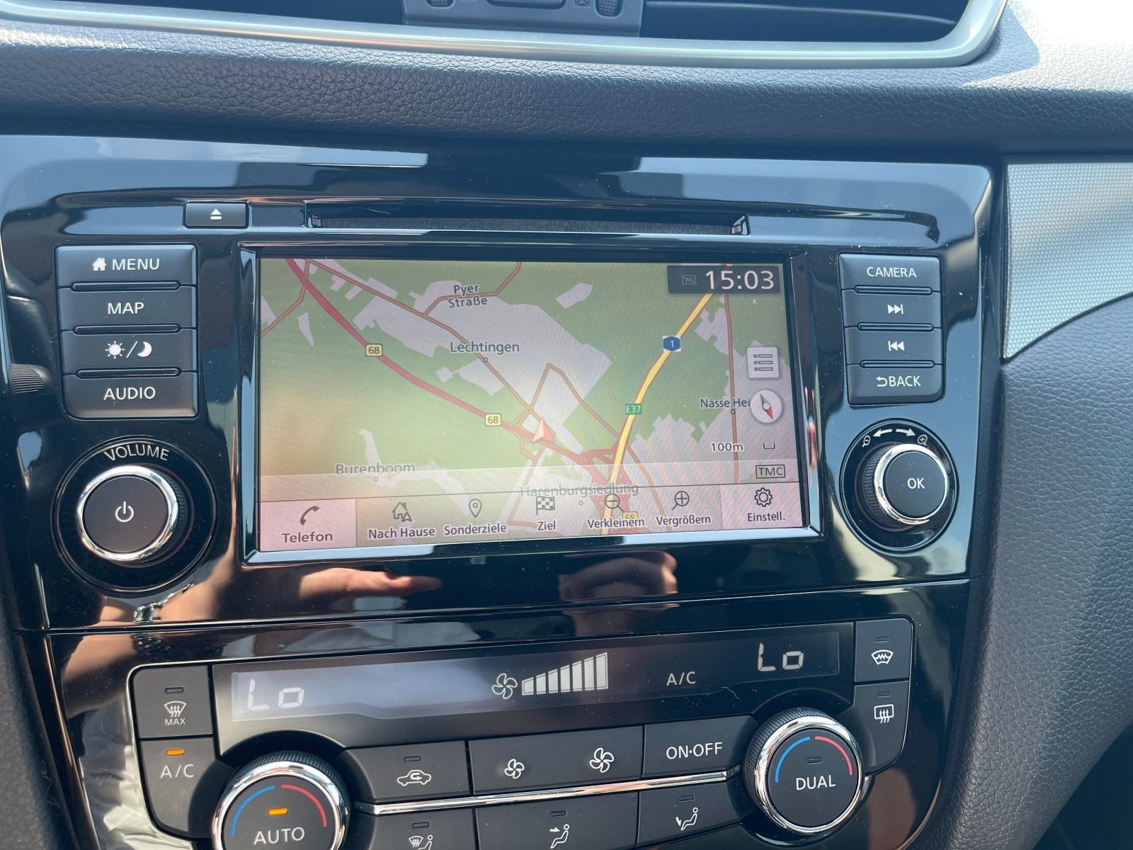 Fahrzeugabbildung Nissan Qashqai 1.3 DiG-T N-Motion 1. Hand/AHK/Pano/360°
