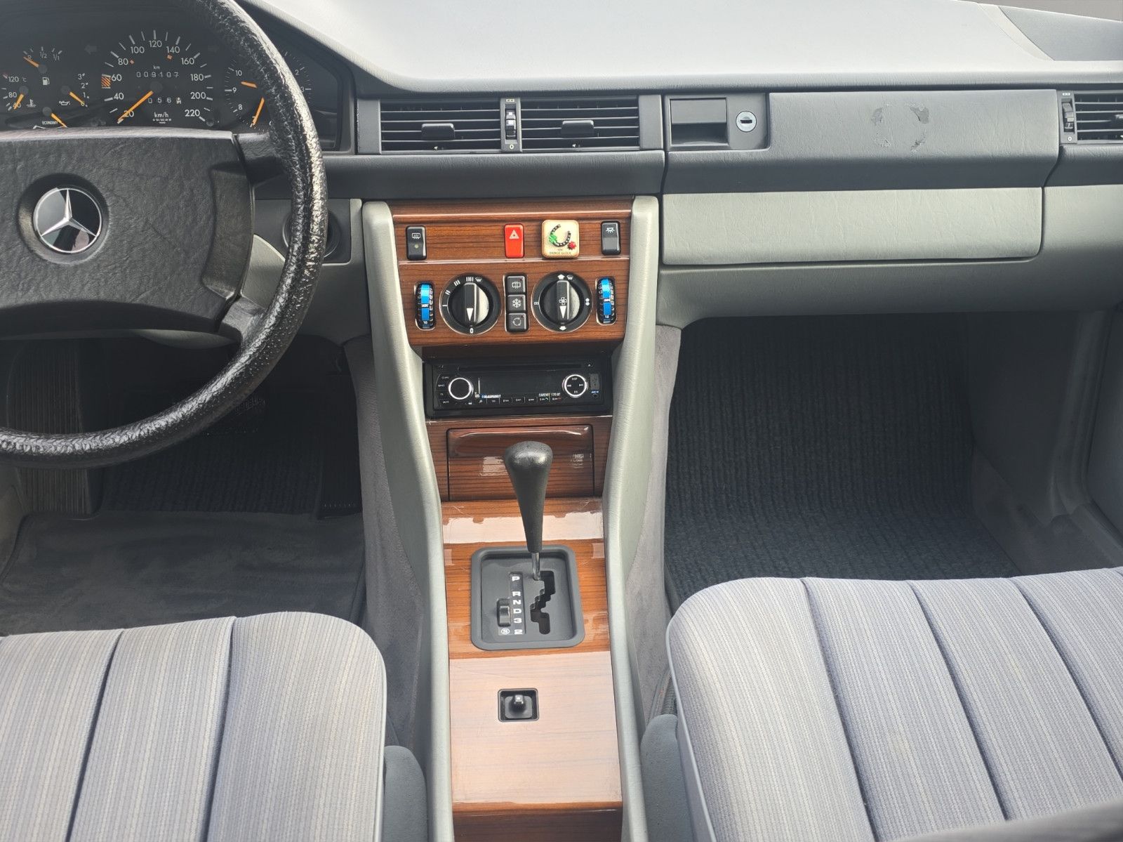 Fahrzeugabbildung Mercedes-Benz Automatik H Zulassung Nur 9 Tsd KM 1 A Zustand