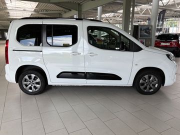 Fotografie des Opel Combo 1.5 D Automatik GS