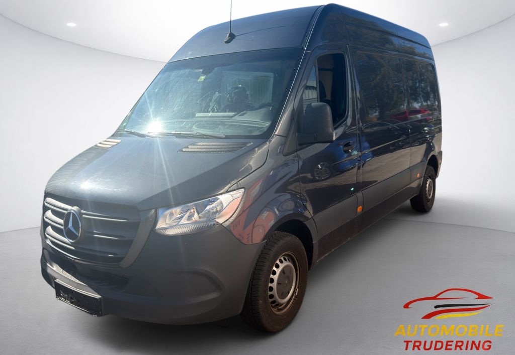 Image of Mercedes-Benz Sprinter