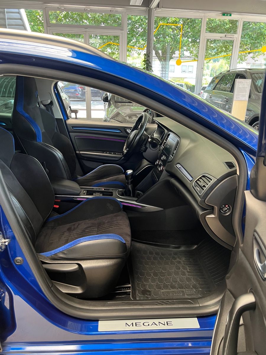 Fahrzeugabbildung Renault Megane IV Grandtour GT-Line *SCHALENSITZE*