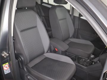 Volkswagen Tiguan - 11