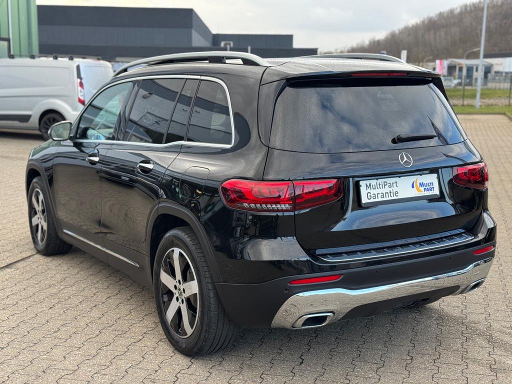 Mercedes-Benz GLB 180