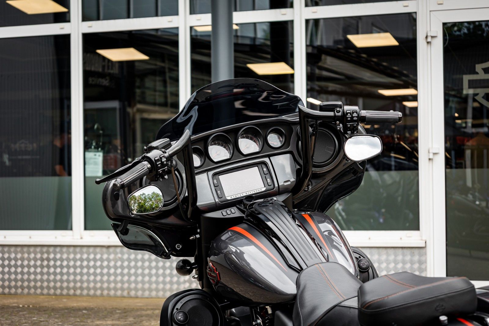 Fahrzeugabbildung Harley-Davidson CVO STREET GLIDE 117 FLHXSE - KESSTECH