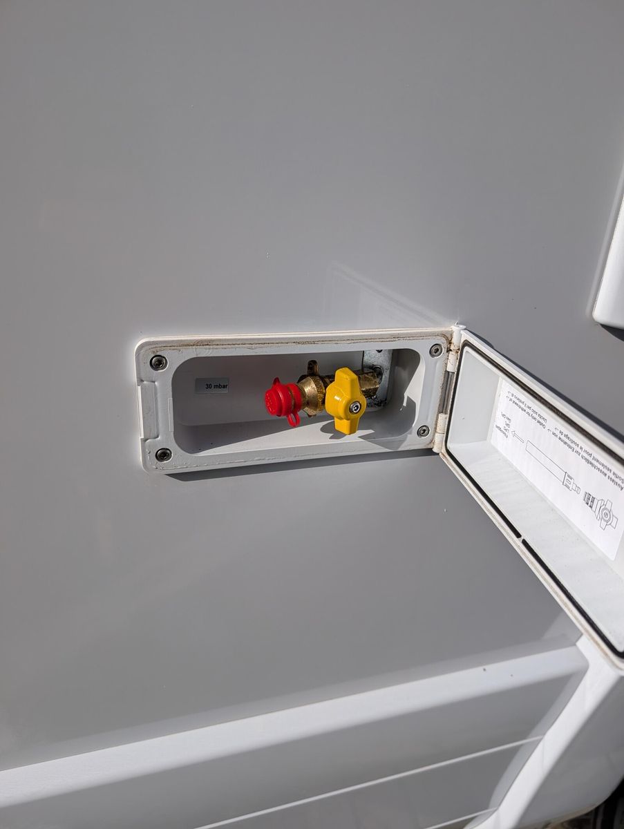 Fahrzeugabbildung Eura Mobil Integra Line IL 720 EF SAT, SOLAR, LUFTFEDERUNG