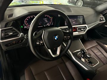 Fahrzeugabbildung BMW 320d xDr Tour ACC DAB Hi-Fi Kamera 360°