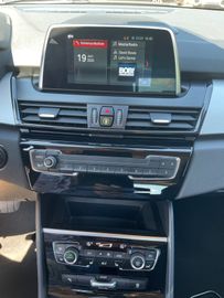 BMW 218 - 10