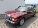Mercedes-Benz Mercedes 190e Avantgarde Rosso - Mercedes-Benz 190: Avantgarde