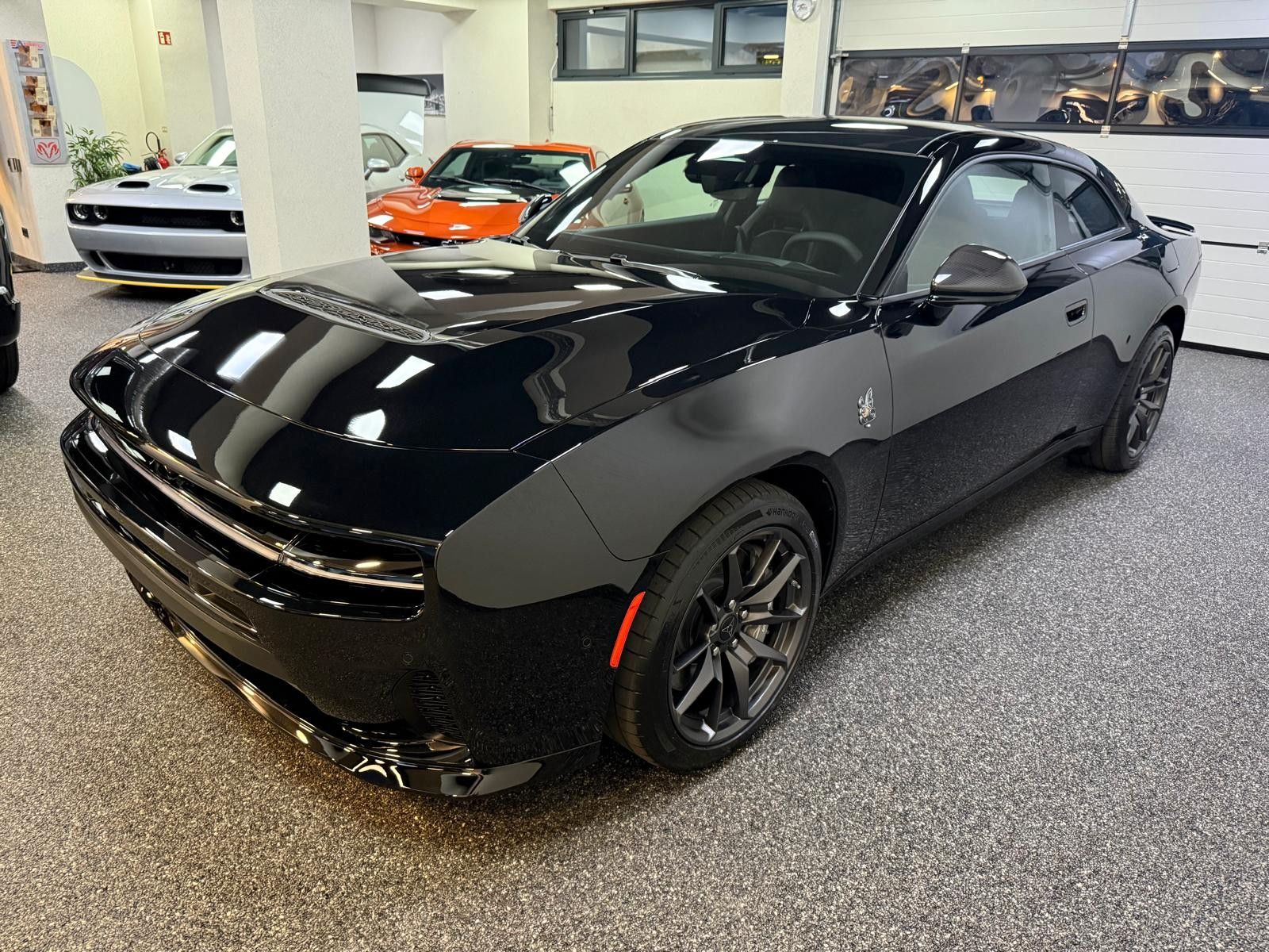 Fahrzeugabbildung Dodge CHARGER 4DR -LAUNCH EDITION-SIXPACK-CARBON-AWD