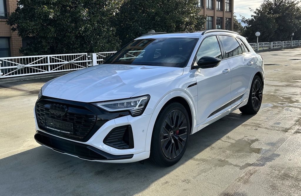 Image of Audi Q8 e-tron