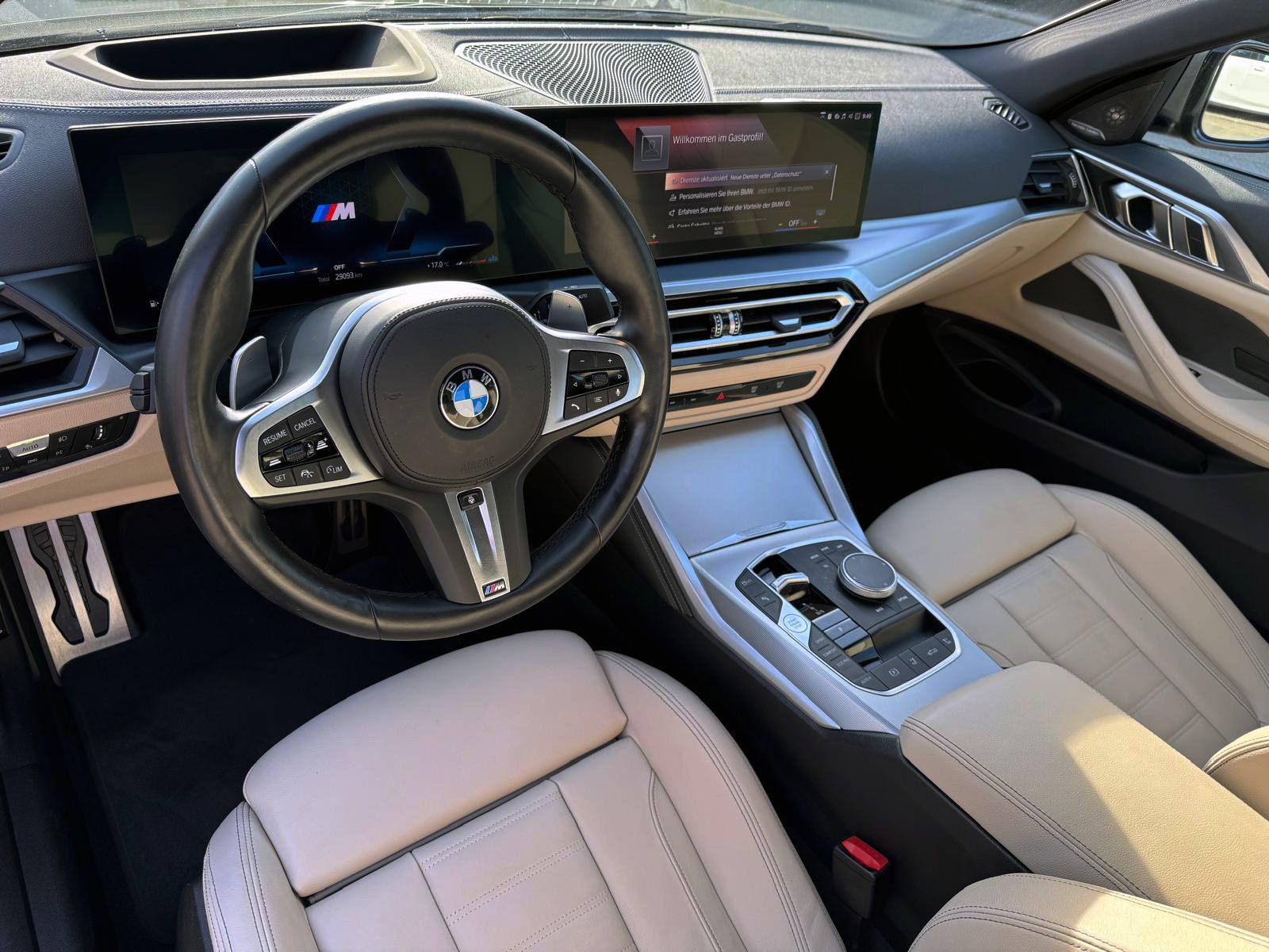 Fahrzeugabbildung BMW M440i xDrive Cabrio ACC AHK LED CarPlay KAM H&K