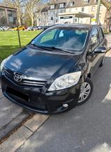 Toyota Auris 2.0 D-4D - Toyota Auris in Essen