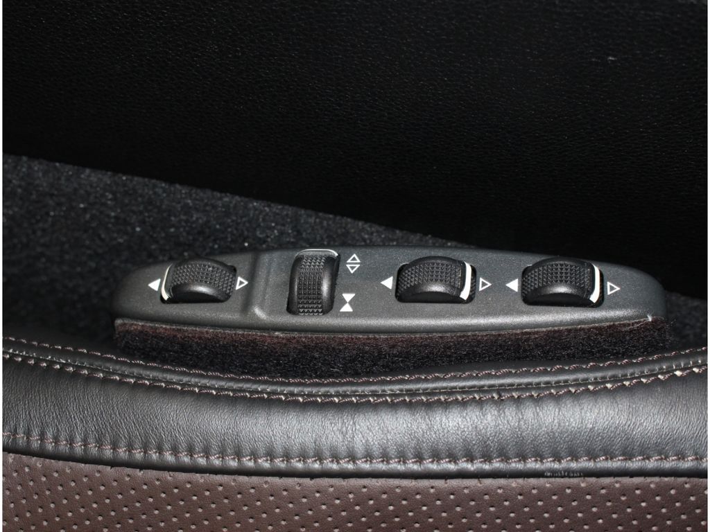 Fahrzeugabbildung Mercedes-Benz E 350 CGI AMG Line BlueEff. Designo*H&K*TOP