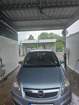 Opel zefira 2,2 Benzin Automatik - Opel Vectra in Köln