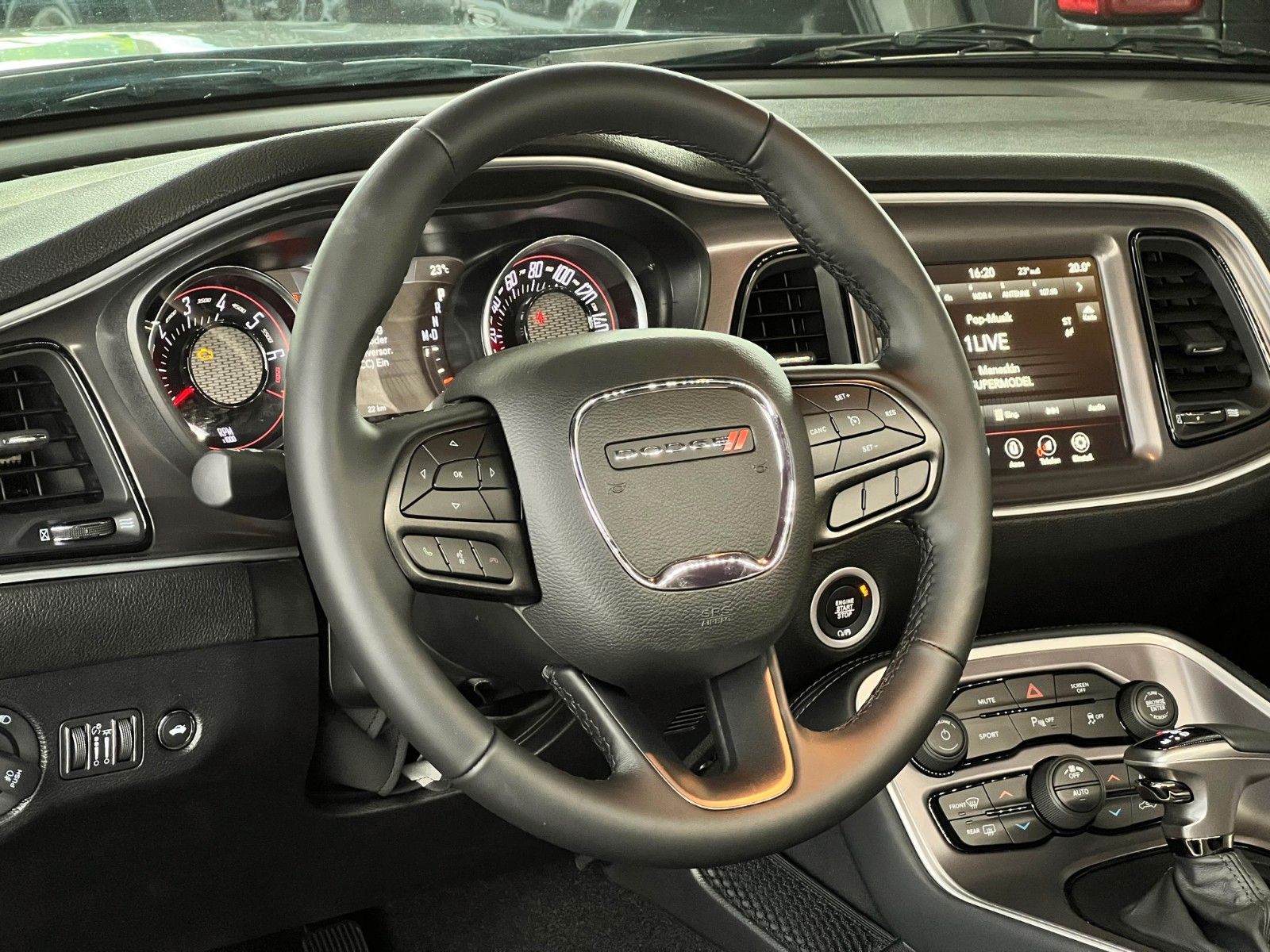 Fahrzeugabbildung Dodge Challenger SXT V6 Navi Carplay 1.Hand Unfallfrei