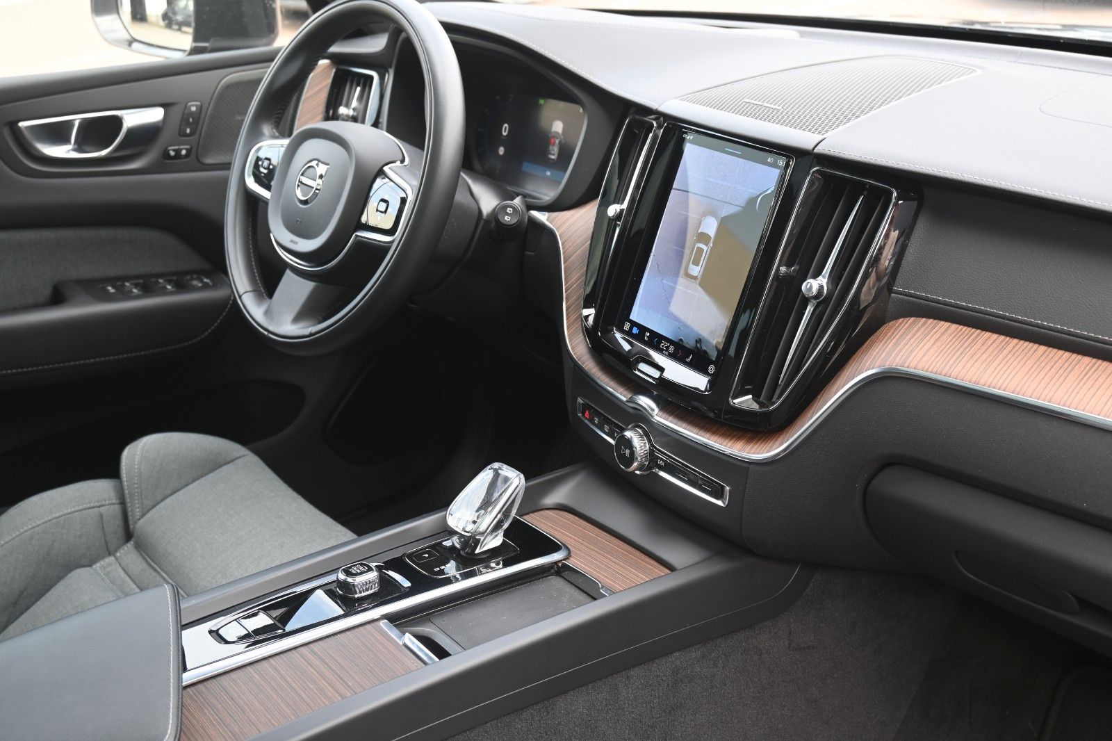 Fahrzeugabbildung Volvo XC60 T8 AWD Recharge Inscription*360°*STDHZG*ACC