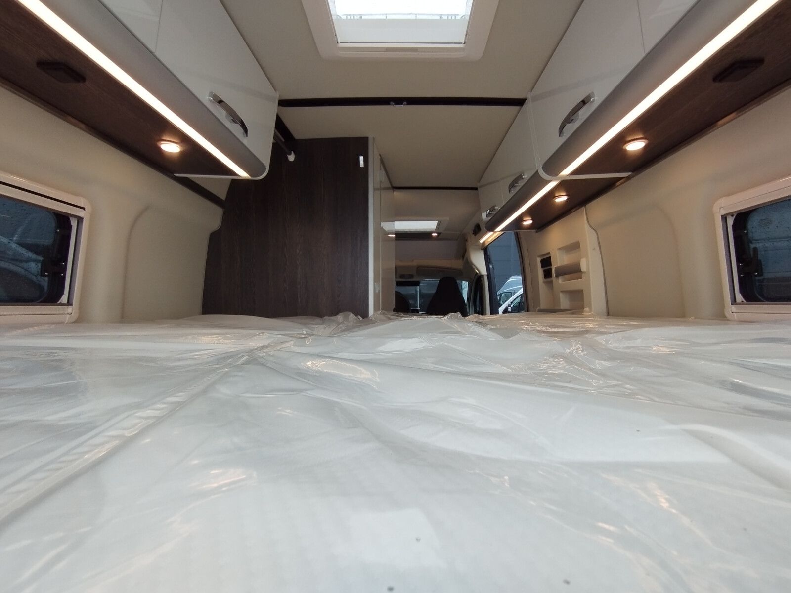 Fahrzeugabbildung Westfalia Columbus 641 E 180 PS 10795,- EUR Sondernachlass