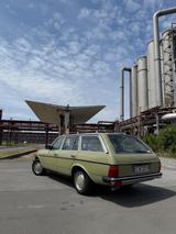 Mercedes-Benz W123 TModel 5 Gang Schalter  - Mercedes-Benz 240: W123
