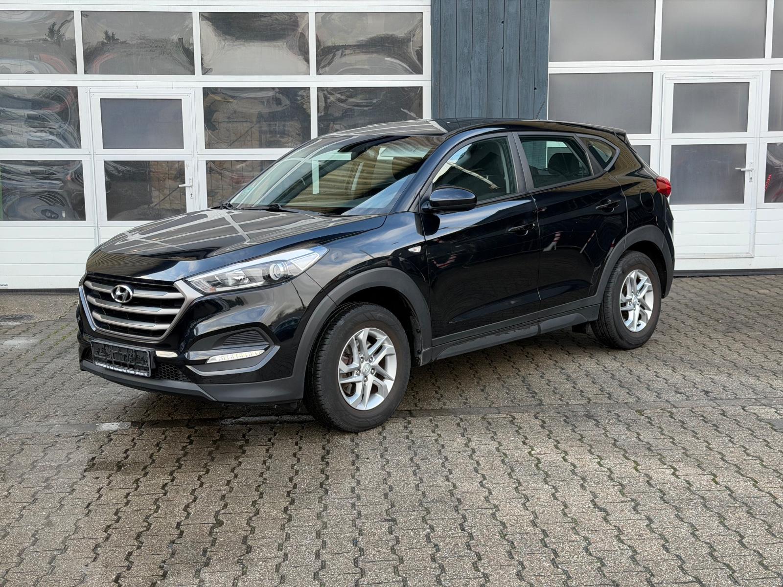 Hyundai Tucson blue Classic 2WD/Klima/AHK/Alu/1-Hand