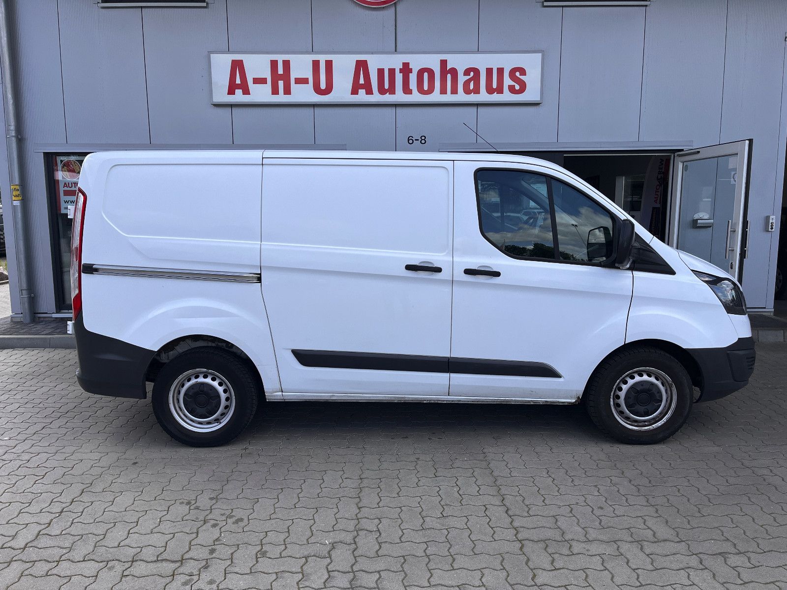 Fahrzeugabbildung Ford Transit Custom Kasten 270 L1