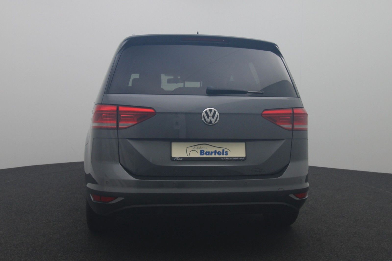 Fahrzeugabbildung Volkswagen Touran Comfortline ACC DSG AHK Massage