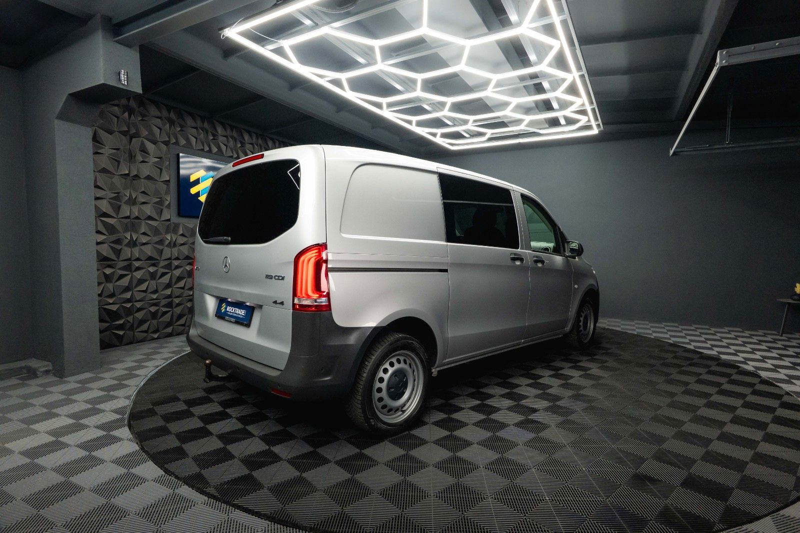 Fahrzeugabbildung Mercedes-Benz Vito Mixto 119 CDI 4MATIC kompakt *LED*Kamera*