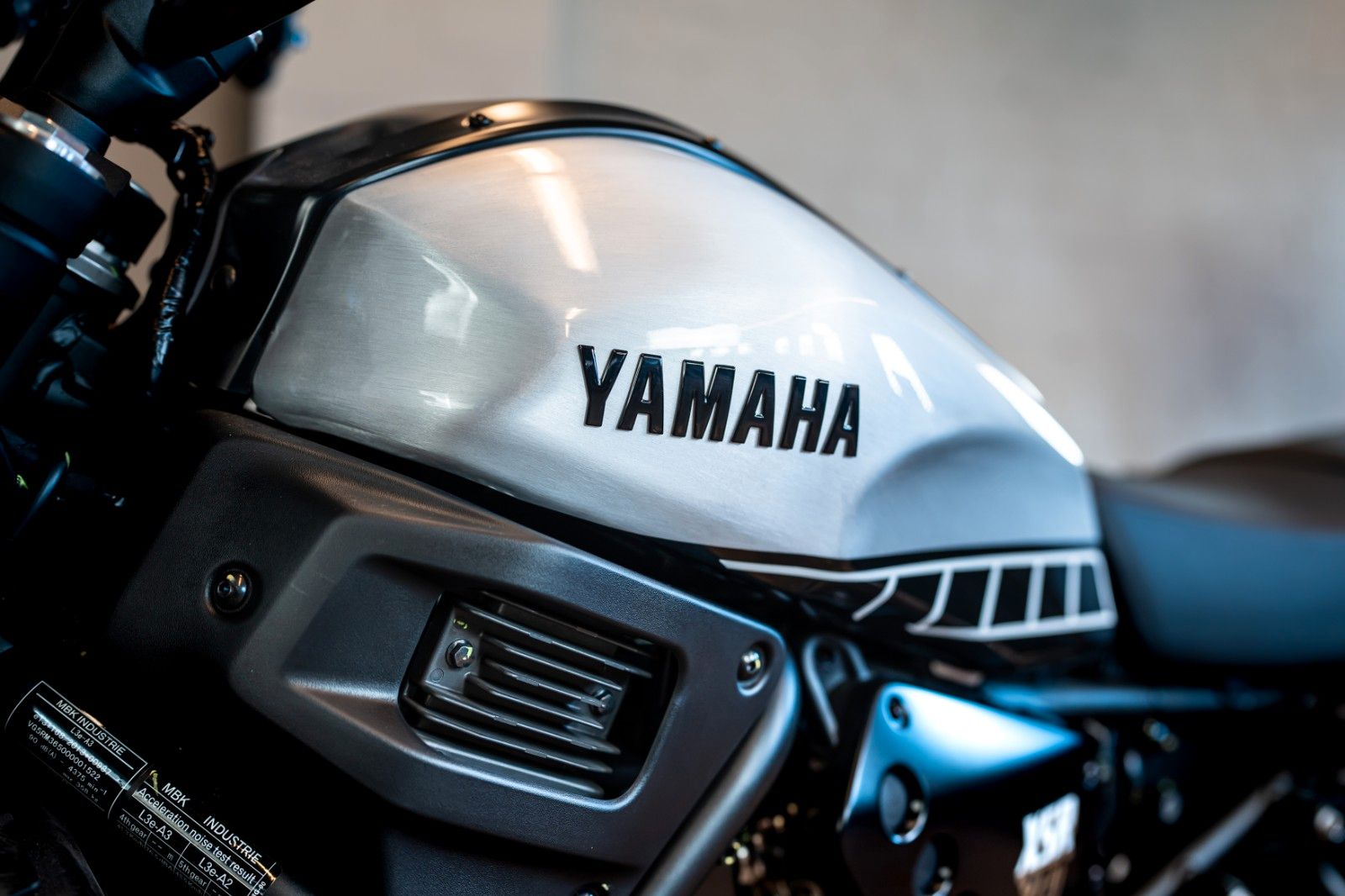 Fahrzeugabbildung Yamaha XSR 700 2023 Legacy  incl. Satteltaschen