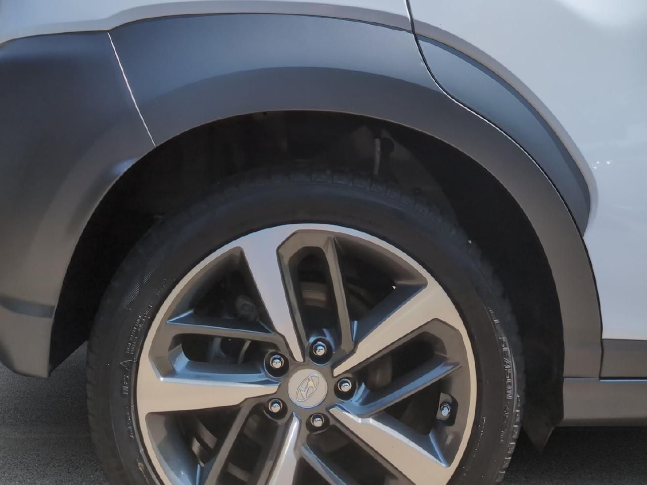 Fahrzeugabbildung Hyundai Premium 2WD