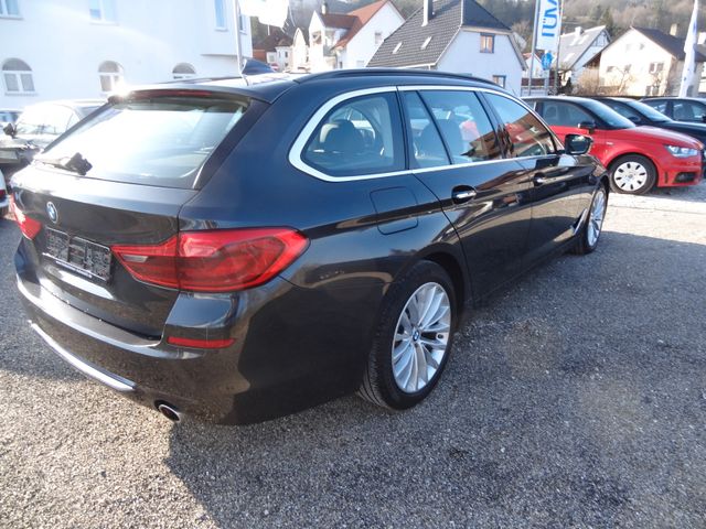 Fahrzeugabbildung BMW 530d xDrive Luxury Line/HUD/Pano/Leder/LED/Virta